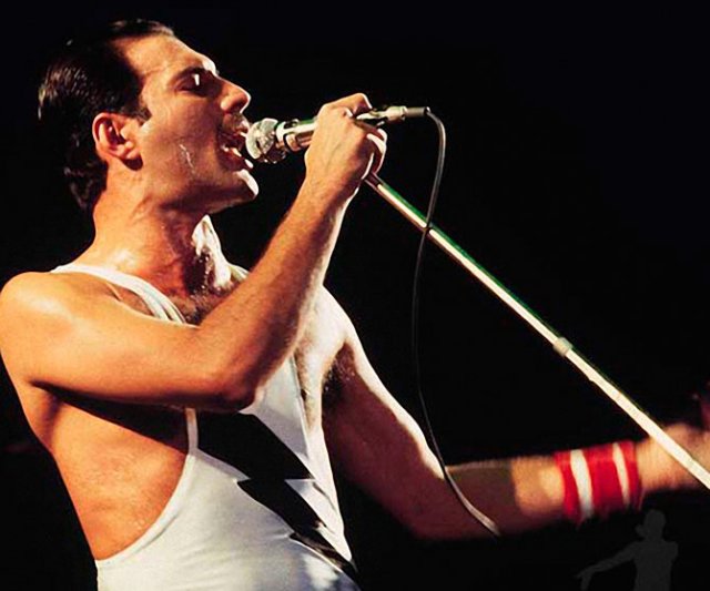 10 безсмертних кліпів гурту Queen (відео)