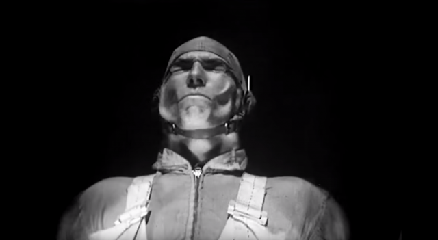 Що відбувається з обличчям людини, коли вітер дме зі швидкістю 735 км/год (відео 1946 р.)