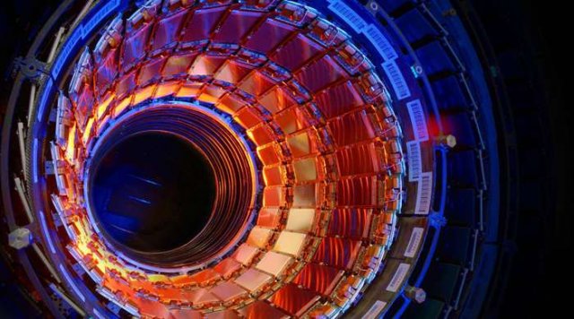 Панорамне відео Великого адронного коллайдера