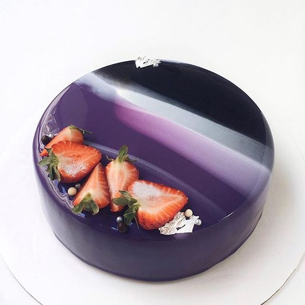 Глазуровані дзеркальні торти (фото)
