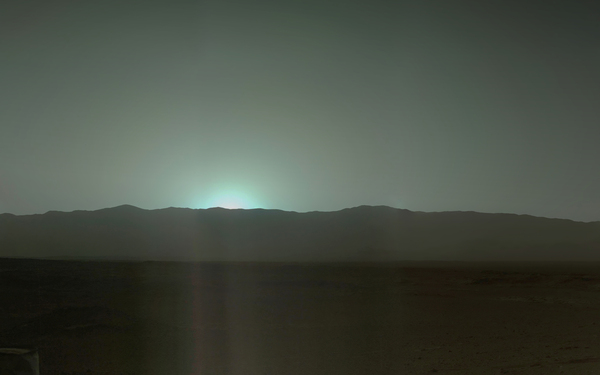 На Марсі захід Сонця — голубого кольору