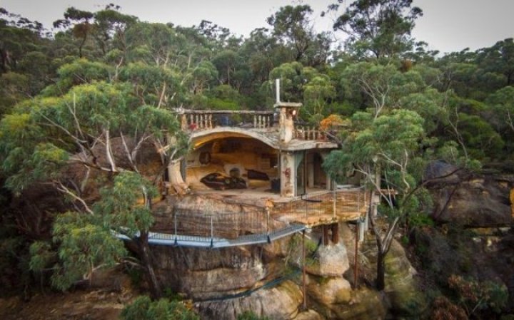 Будинок-печера в Блакитних горах, Австралія (фото)