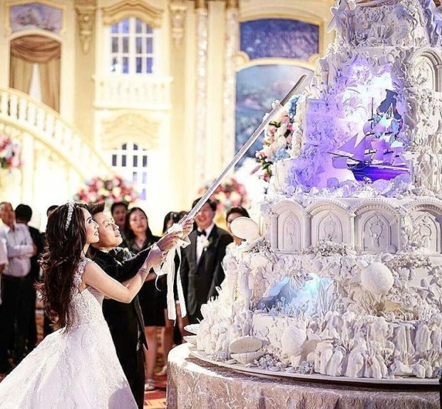 Надзвичайно складні весільні торти від кондитерів з Індонезії (фото)