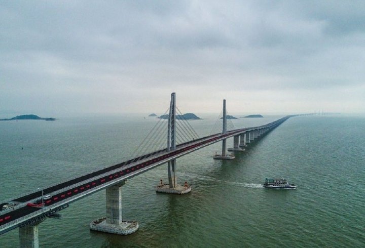 У Китаї завершується будівництво найдовшого в світі мосту через море (фото)