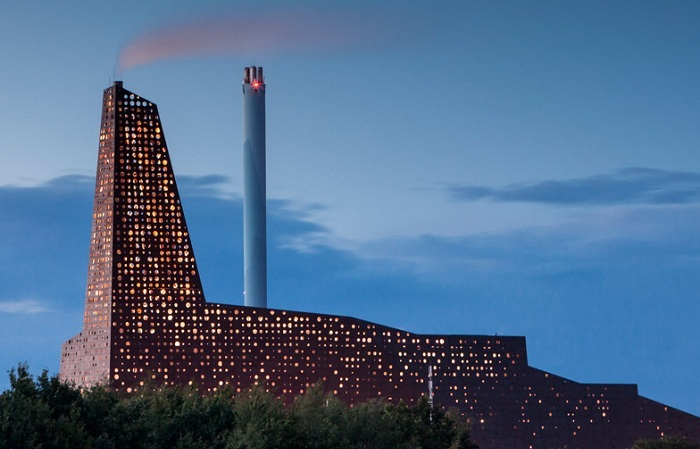 Як голландський архітектор перетворив сміттєспалювальний завод в світлове шоу