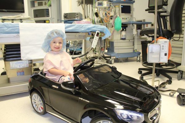 В дитячій лікарні замінили каталки на іграшкові автомобілі