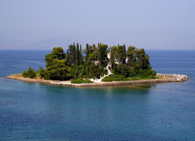 10 крихітних островів, на яких живуть люди (фото)