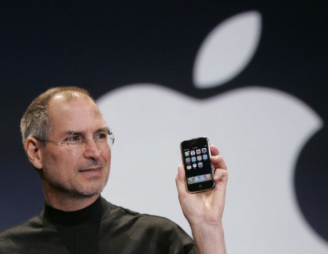 10 сміливих рішень Джобса на посту голови Apple
