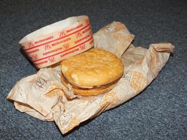 Що сталося з бургером з McDonald's за 20 років? (фото)