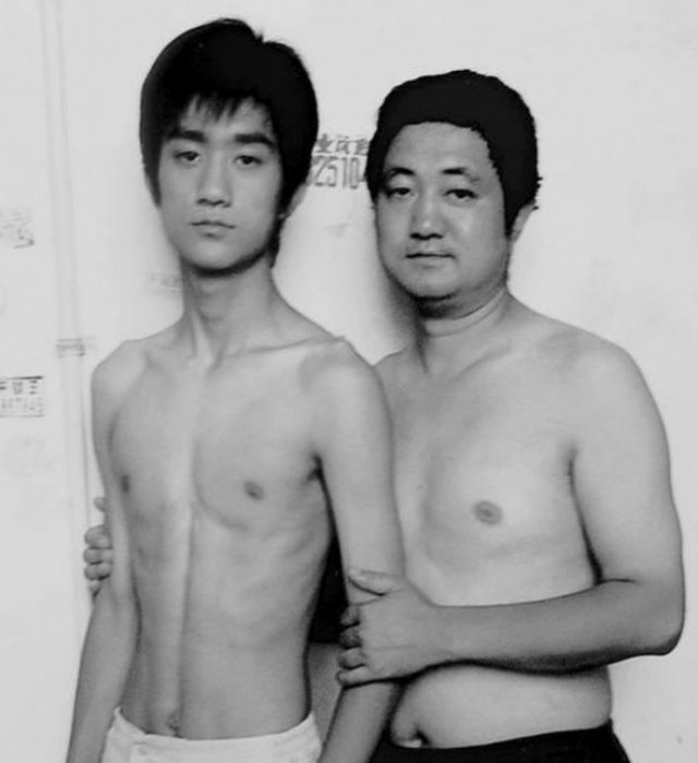 Зворушливі фото батька з сином, зроблені протягом 26 років (фото)