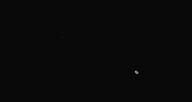 Земля та Місяць з відстані 8000000 кілометрів (фото)