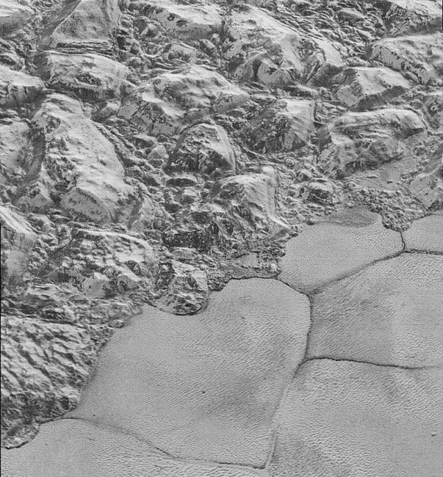 Плутон крупним планом (фото, відео)