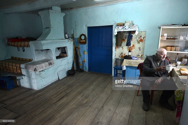 «Серед тіней». Як живуть самосели Чорнобиля (фото)