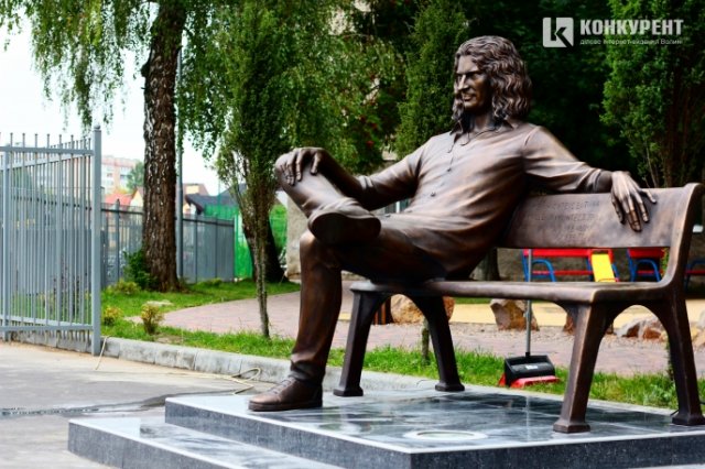 Творці пам'ятника Кузьмі розповідають про роботу над проектом