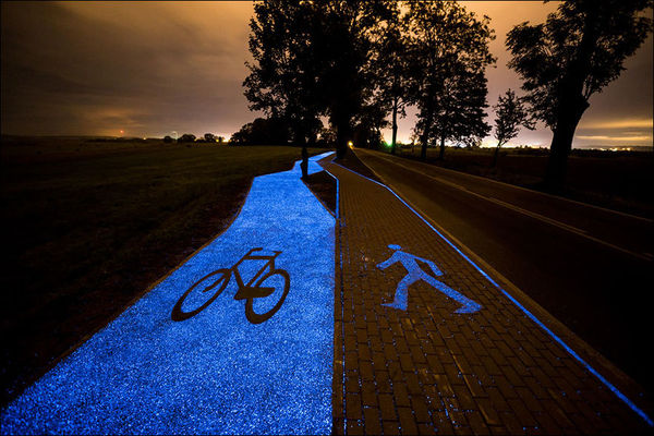 В Польщі побудували велодоріжку, яка світиться (фото)