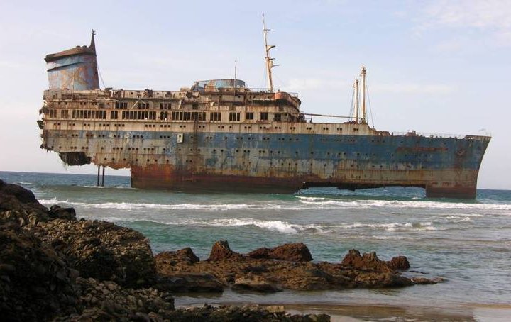 Кораблі, які назавжди залишилися на мілині (фото)