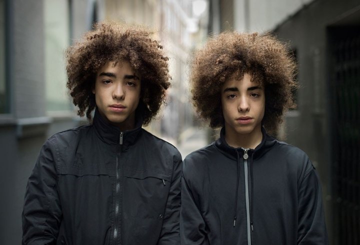 Лондонський фотограф робить фото близнюків (фото)