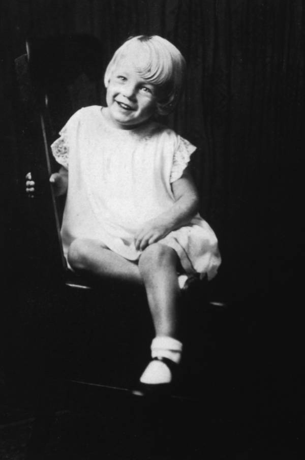 25 фото Норми Джин Мортенсон, до того, як вона стала Мерилін Монро