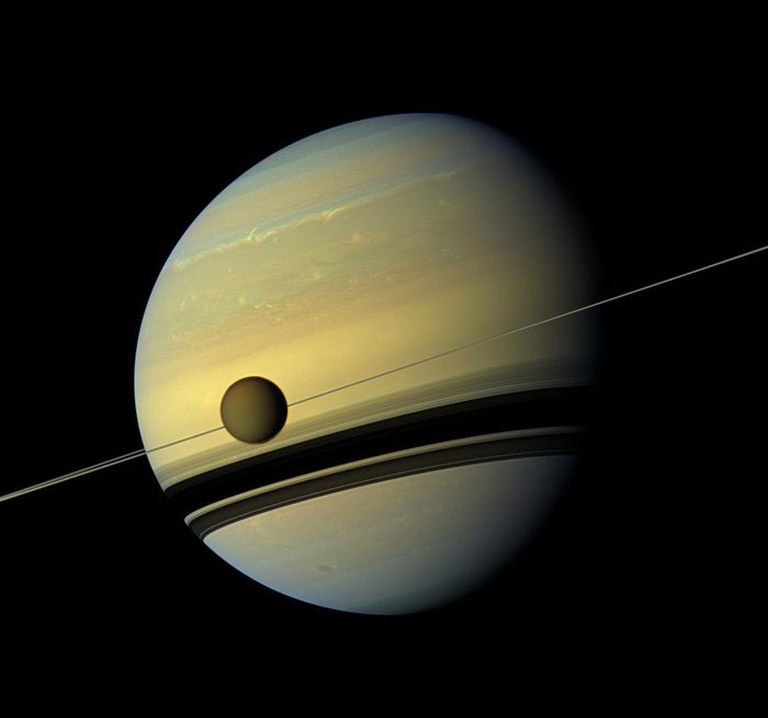 Фантастичні фото Сатурна, зроблені під час місії Cassini (фото)