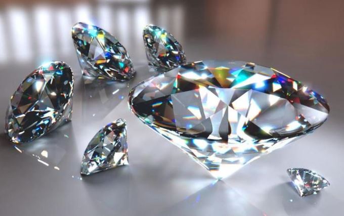 Чому алмази так дорого коштують? Це грандіозна афера!