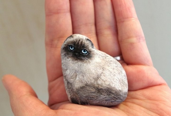 Японка перетворює камені в чарівних тварин (фото)
