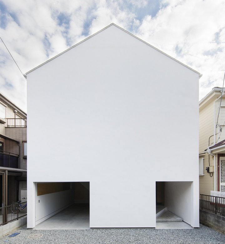 Японський житловий будинок «під градусом» (фото)