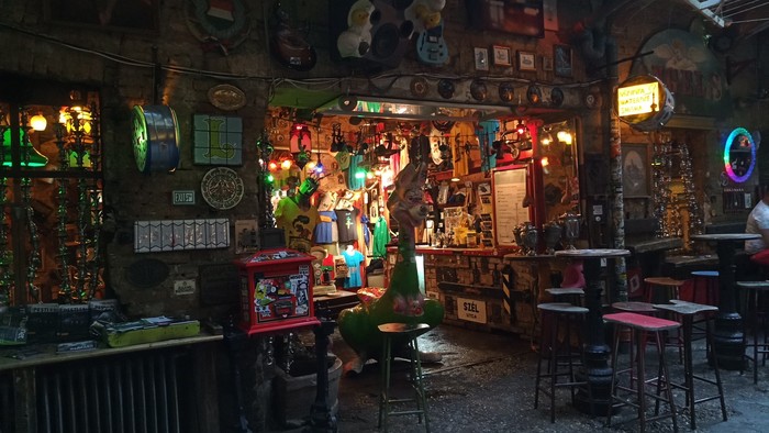Руїн-бар в Будапешті (фото)
