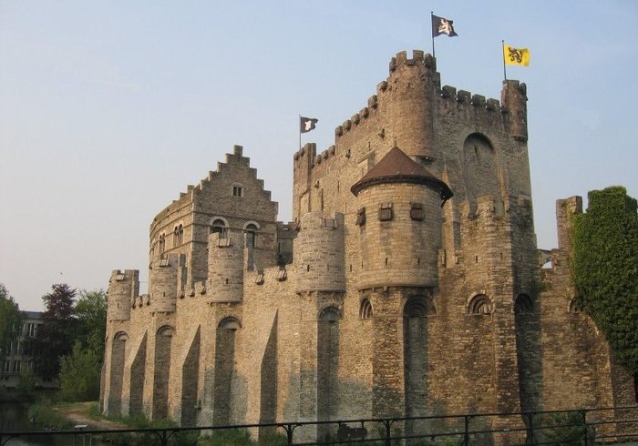 Замки Європи X-XV століть (фото)