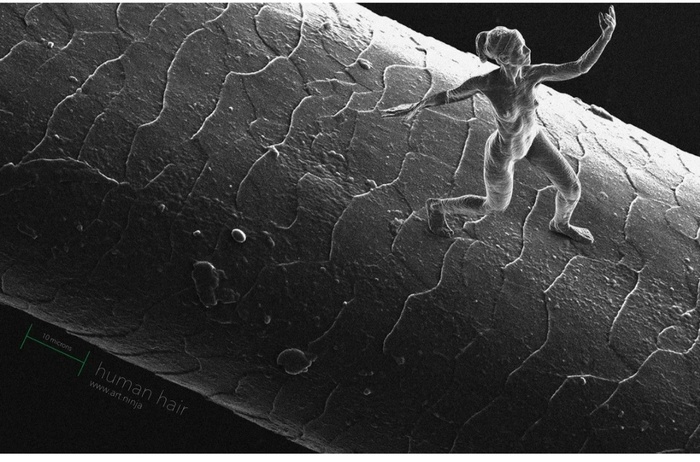 Найменша у світі статуя людини, яка була створена за допомогою квантової фізики