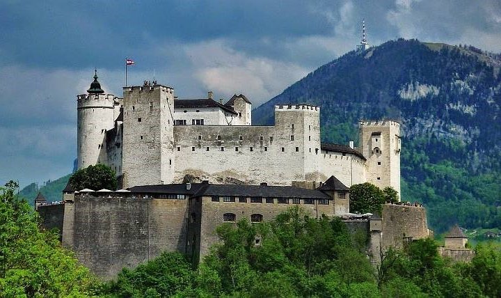 Десять найбільших середньовічних фортець і замків (фото)