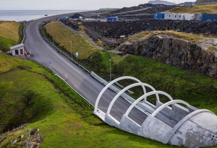 Перший у світі тунель з автомобільною розв'язкою на дні океану (фото)