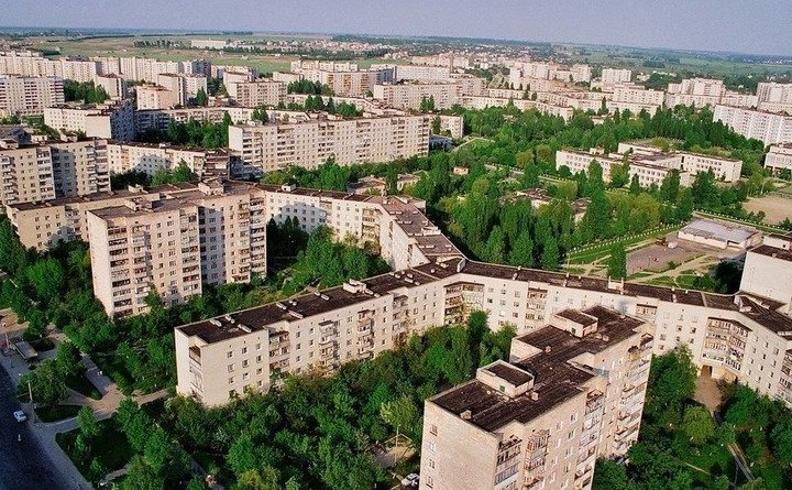 Найдовший житловий будинок в світі. Луцьк, Україна (фото)
