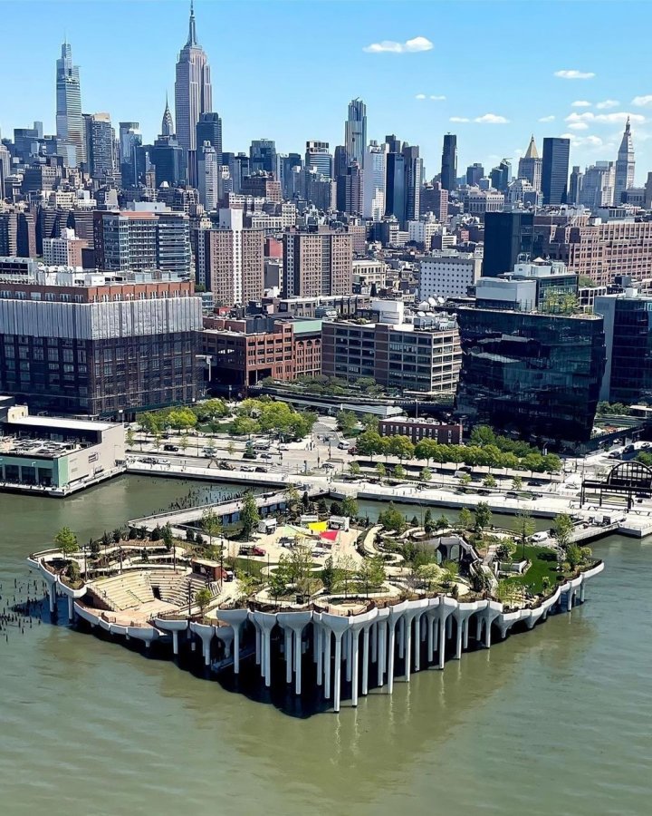 На околицях Манхеттена відкрили новий парк на стовпах (фото)