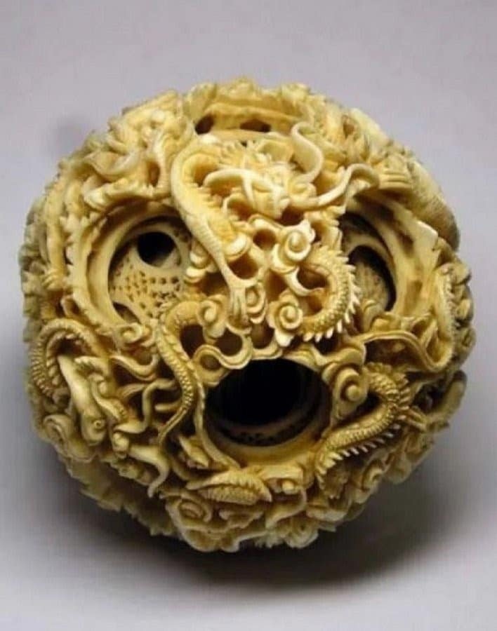 «Куля в кулі» - китайська різьба по кістці (фото)